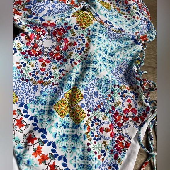 Luli Fama Ay Que Cute Peek a boo Underwire Open-Side One-Piece Bodysuit SZ XL - Picture 4 of 8